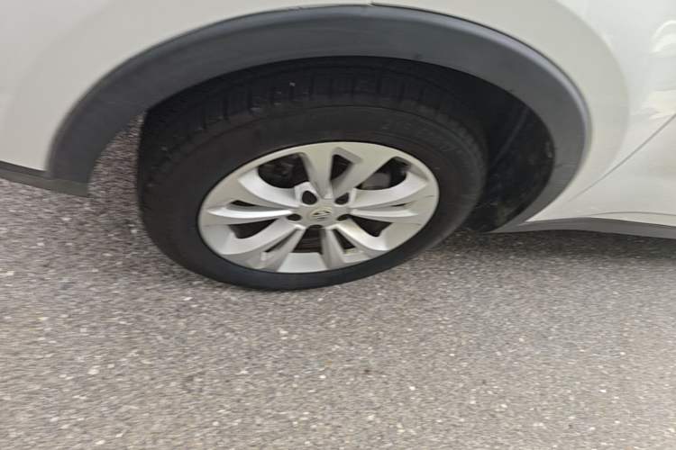Used MG GS 2015 1.5TGI TST Elite Edition Left Front Wheel Hub