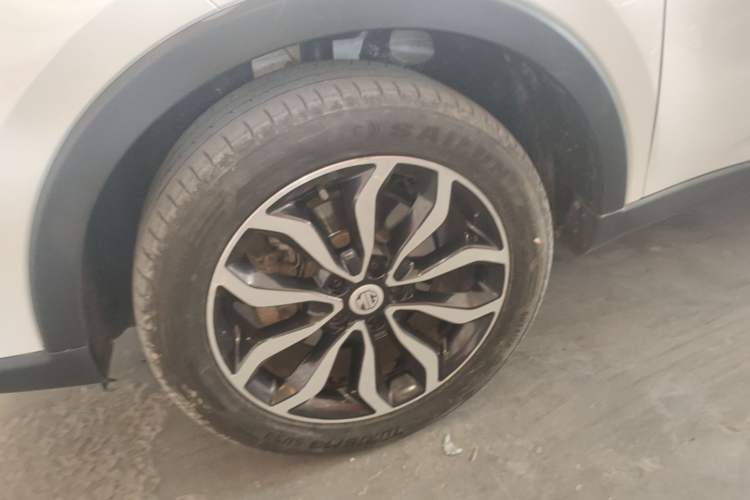 Used MG GS 2015 1.5TGI TST Luxury Edition Left Front Wheel Hub