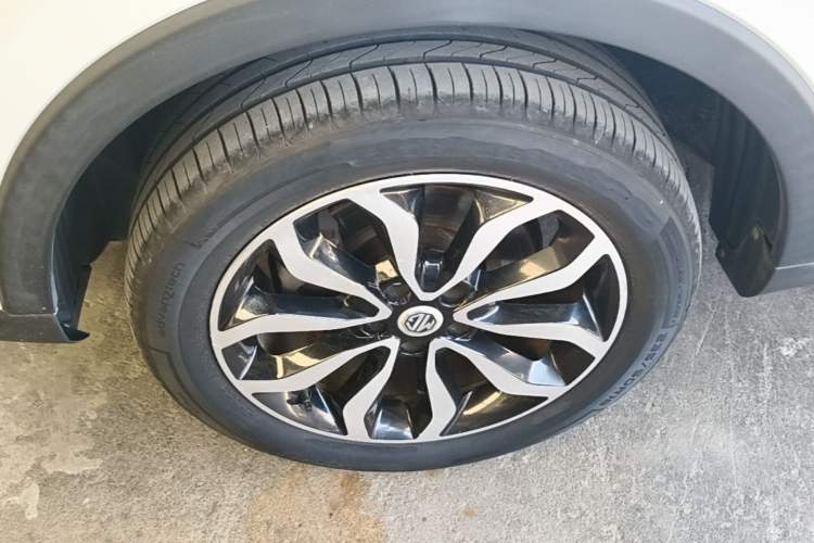 Used MG GS 2015 1.5TGI TST Luxury Edition Left Front Wheel Hub
