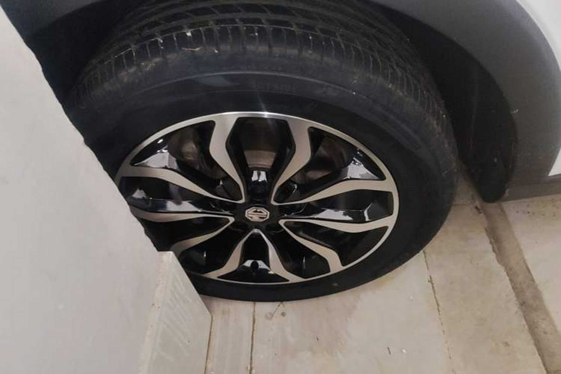 Used MG GS 2015 2.0TGI TST Luxury Edition Left Front Wheel Hub