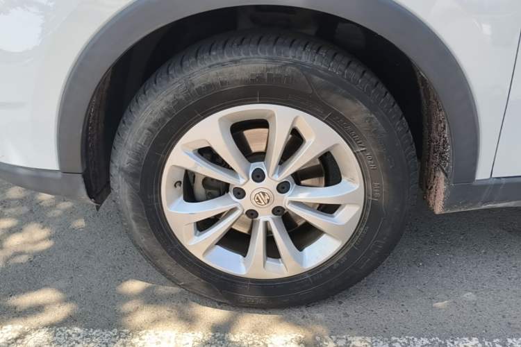 Used MG GS 2015 1.5TGI Manual Elite Edition Left Front Wheel Hub