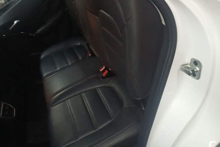 Used MG GS 2015 1.5TGI TST Luxury Edition Left Rear Seat