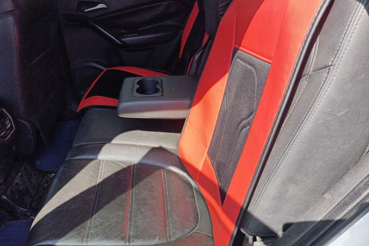 Used MG GS 2015 1.5TGI TST Luxury Edition Left Rear Seat