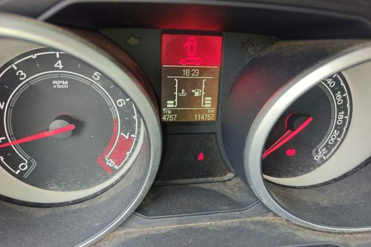 Used MG GS 2015 1.5TGI Manual Elite Edition Odometer Close Up