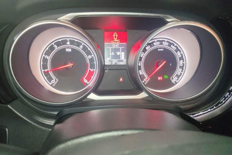 Used MG GS 2015 1.5TGI TST Luxury Edition Odometer Close Up