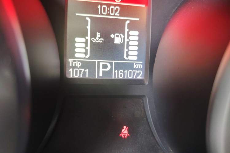Used MG GS 2015 1.5TGI TST Luxury Edition Odometer Close Up