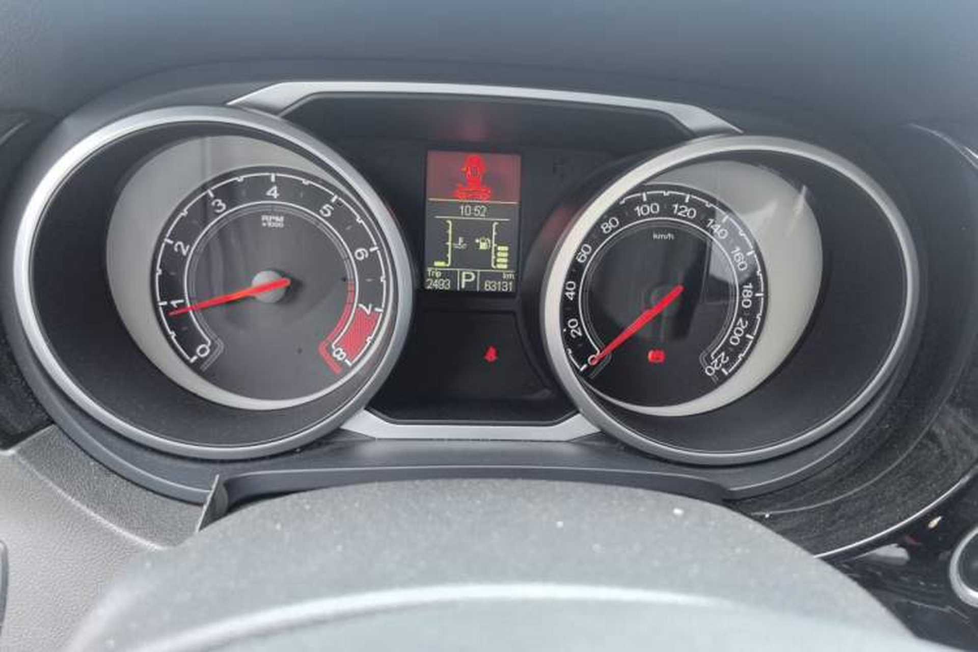 Used MG GS 2015 1.5TGI TST Luxury Edition Odometer Close Up