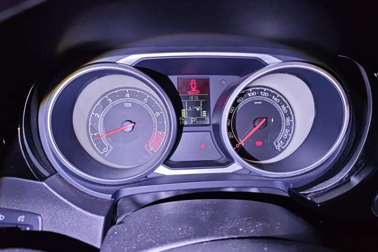 Used MG GS 2015 1.5TGI TST Luxury Edition Odometer Close Up