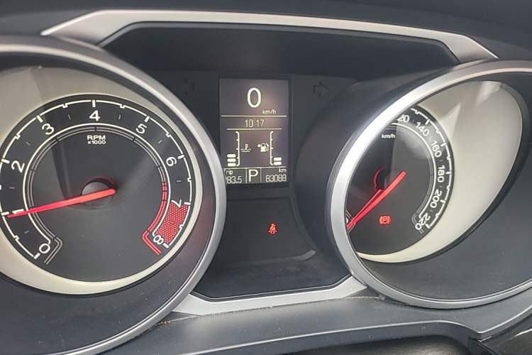 Used MG GS 2015 1.5TGI TST Luxury Edition Odometer Close Up