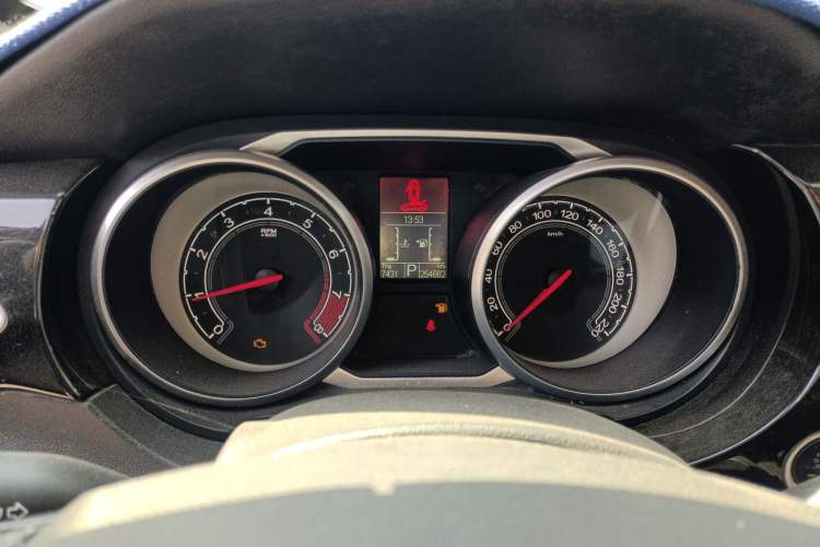 Used MG GS 2015 1.5TGI TST Luxury Edition Odometer Close Up