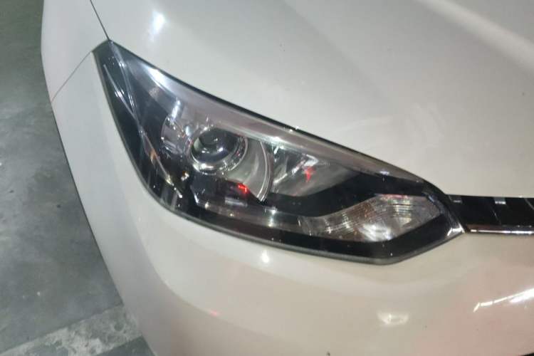 Used MG GS 2015 1.5TGI TST Luxury Edition Right Front Headlight