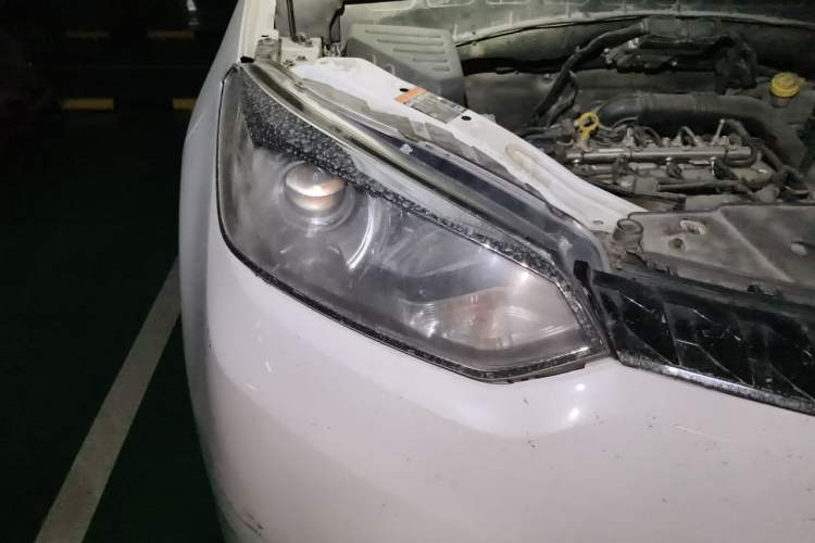 Used MG GS 2015 1.5TGI TST Elite Edition Right Front Headlight