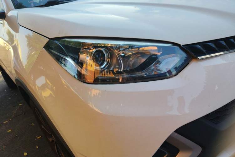 Used MG GS 2015 2.0TGI TST Luxury Edition Right Front Headlight