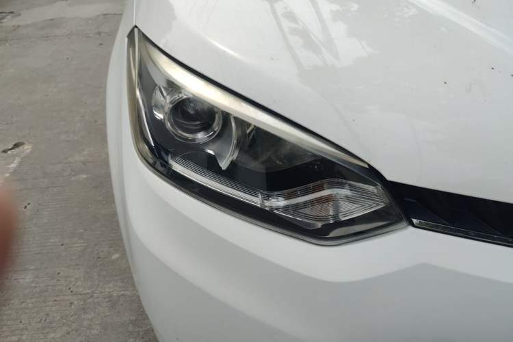 Used MG GS 2015 1.5TGI TST Elite Edition Right Front Headlight