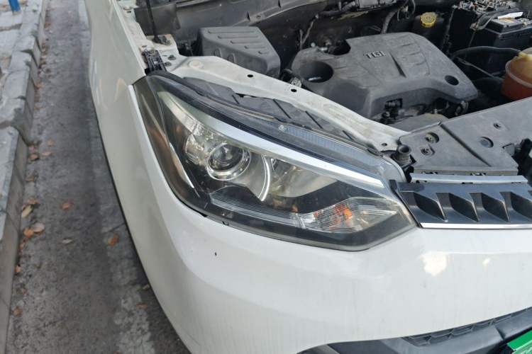 Used MG GS 2015 1.5TGI TST Luxury Edition Right Front Headlight