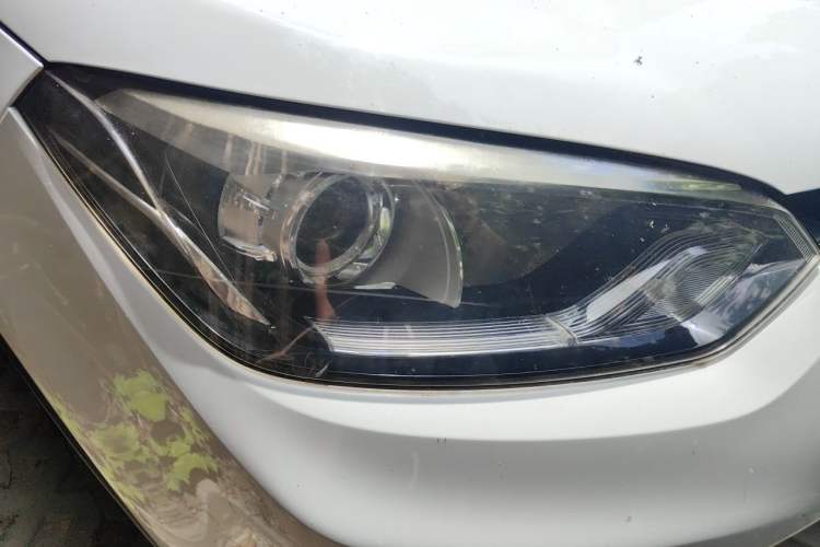 Used MG GS 2015 1.5TGI TST Luxury Edition Right Front Headlight