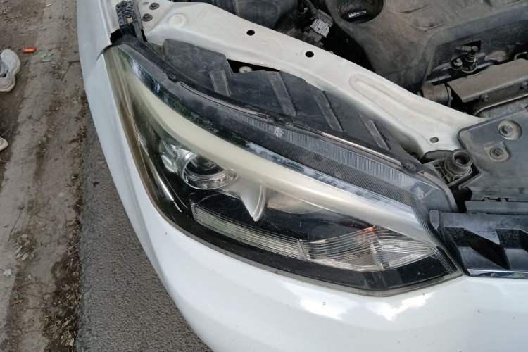 Used MG GS 2015 1.5TGI TST Luxury Edition Right Front Headlight