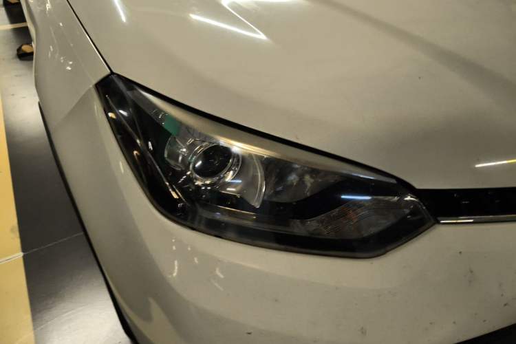 Used MG GS 2015 1.5TGI TST Luxury Edition Right Front Headlight