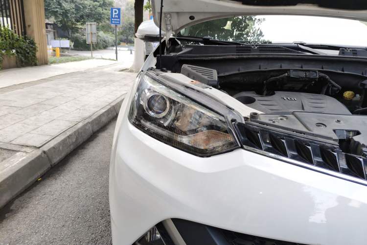 Used MG GS 2015 1.5TGI TST Luxury Edition Right Front Headlight