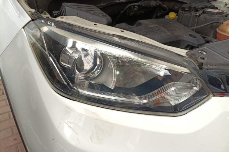 Used MG GS 2015 1.5TGI TST Luxury Edition Right Front Headlight
