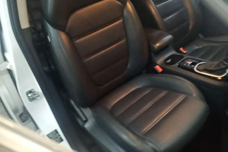 Used MG GS 2015 1.5TGI TST Luxury Edition Right Front Seat