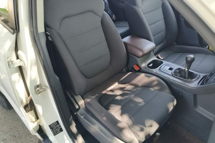 Used MG GS 2015 1.5TGI Manual Elite Edition Right Front Seat