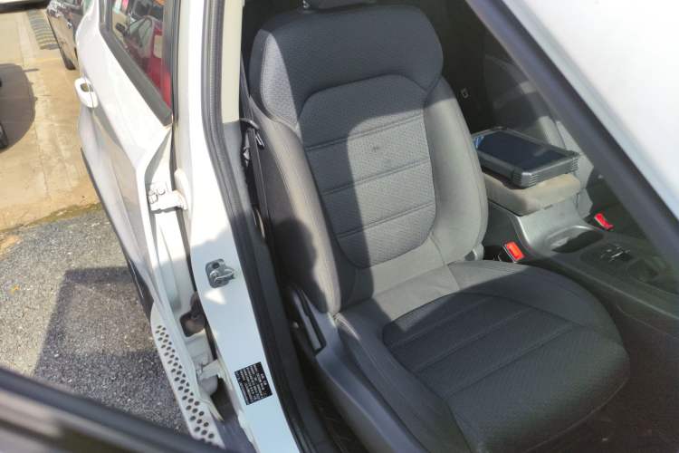 Used MG GS 2015 1.5TGI Manual Elite Edition Right Front Seat