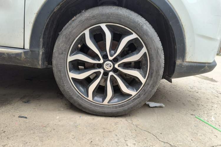 Used MG GS 2015 2.0TGI TST Luxury Edition Right Front Wheel Hub