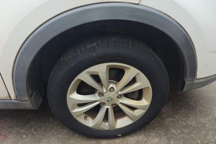 Used MG GS 2015 1.5TGI Manual Elite Edition Right Front Wheel Hub