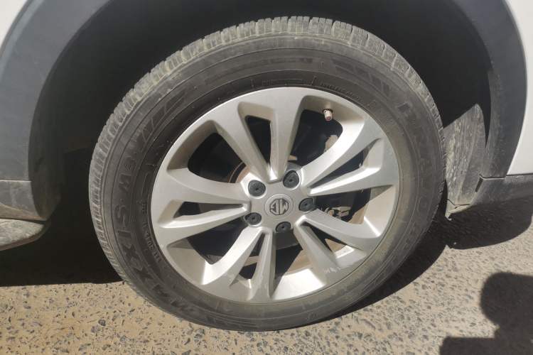 Used MG GS 2015 1.5TGI TST Elite Edition Right Front Wheel Hub