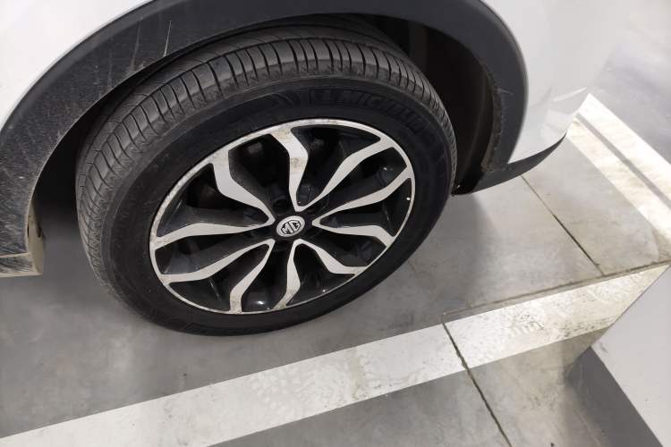 Used MG GS 2015 2.0TGI TST Luxury Edition Right Front Wheel Hub