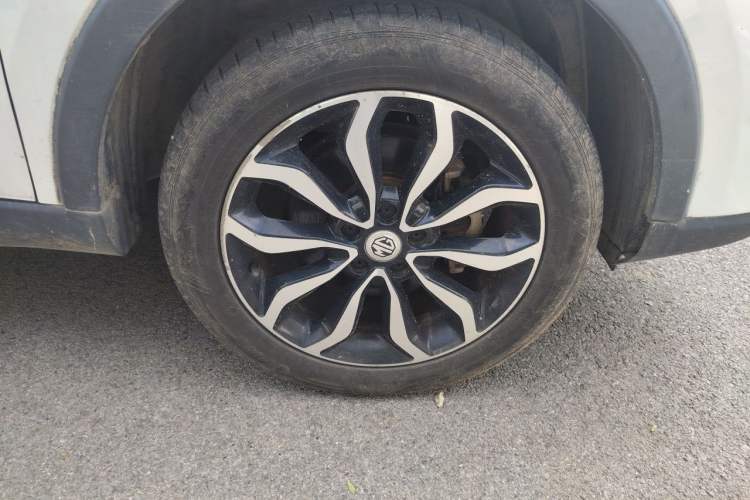 Used MG GS 2015 1.5TGI TST Luxury Edition Right Front Wheel Hub