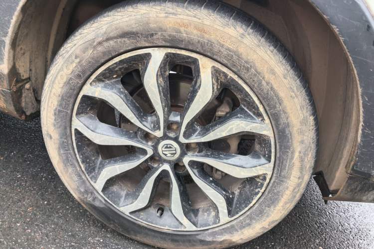 Used MG GS 2015 1.5TGI TST Luxury Edition Right Front Wheel Hub