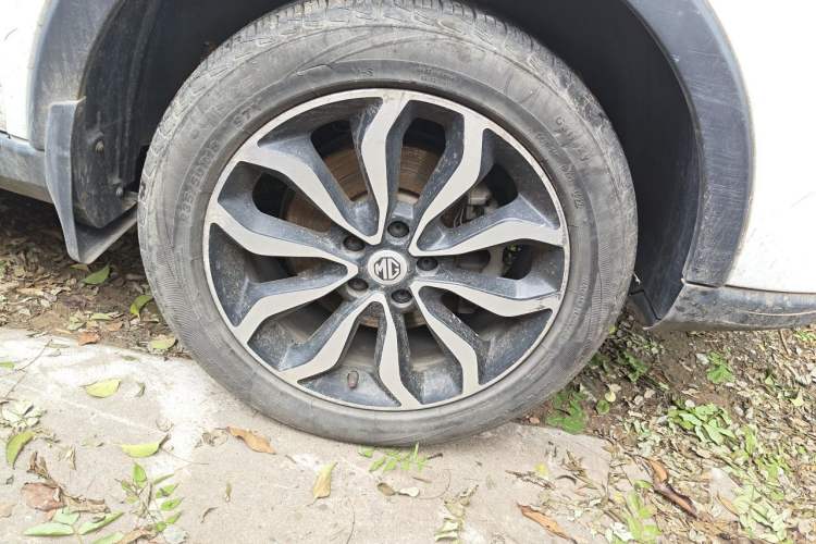 Used MG GS 2015 1.5TGI TST Luxury Edition Right Front Wheel Hub