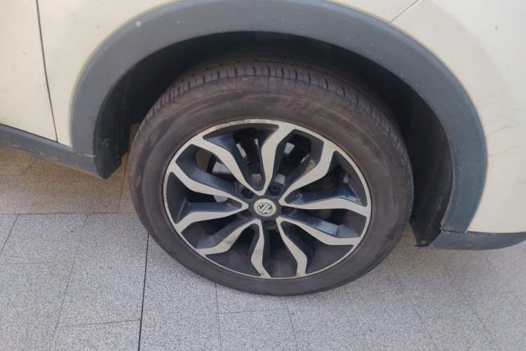 Used MG GS 2015 1.5TGI TST Luxury Edition Right Front Wheel Hub