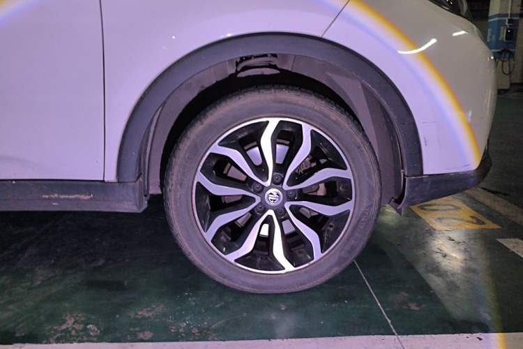 Used MG GS 2015 1.5TGI TST Luxury Edition Right Front Wheel Hub