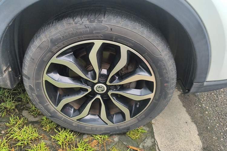 Used MG GS 2015 2.0TGI TST Luxury Edition Right Front Wheel Hub