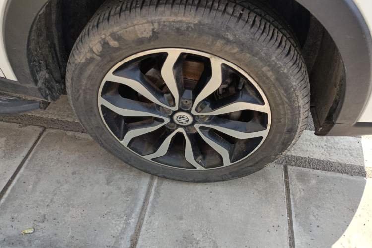 Used MG GS 2015 1.5TGI TST Luxury Edition Right Front Wheel Hub
