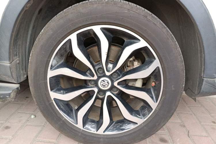 Used MG GS 2015 1.5TGI TST Luxury Edition Right Front Wheel Hub