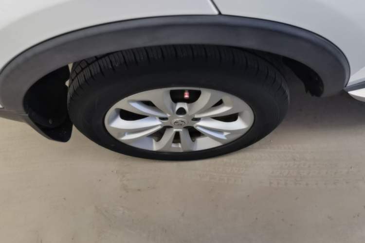 Used MG GS 2015 1.5TGI TST Elite Edition Right Rear Wheel Hub