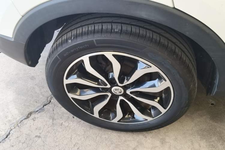 Used MG GS 2015 1.5TGI TST Luxury Edition Right Rear Wheel Hub