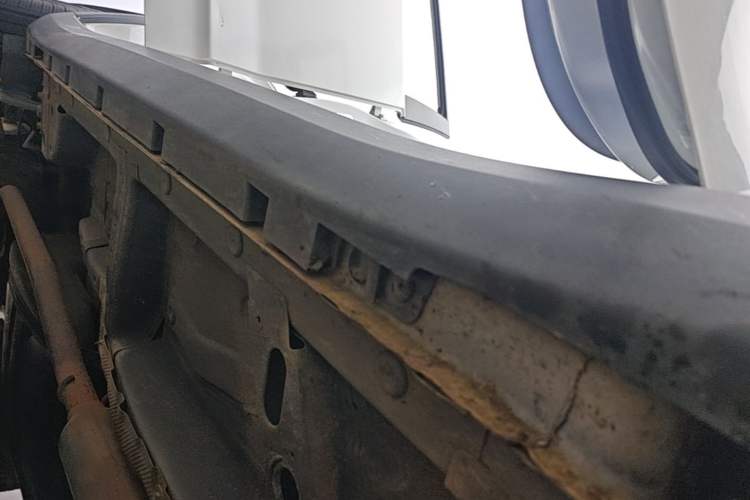 Used MG GS 2015 1.5TGI TST Elite Edition Right Side Sill