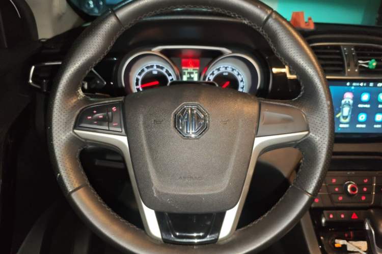 Used MG GS 2015 1.5TGI TST Luxury Edition Steering Wheel