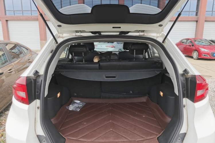 Used MG GS 2015 1.5TGI TST Luxury Edition Trunk