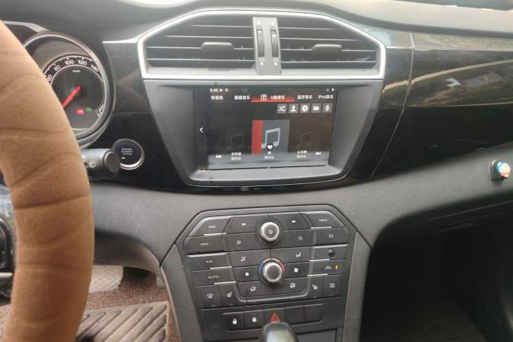 Used MG GS 2015 1.5TGI TST Luxury Edition Audio And AC Panel