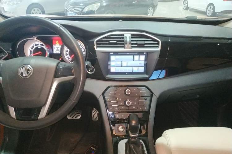 Used MG GS 2015 2.0TGI TST Four-Wheel Drive Flagship Edition Audio And AC Panel