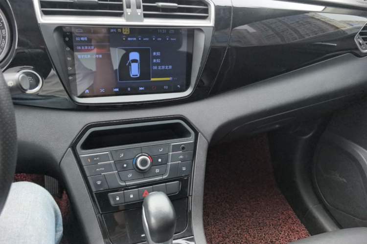 Used MG GS 2015 2.0TGI TST Luxury Edition Audio And AC Panel
