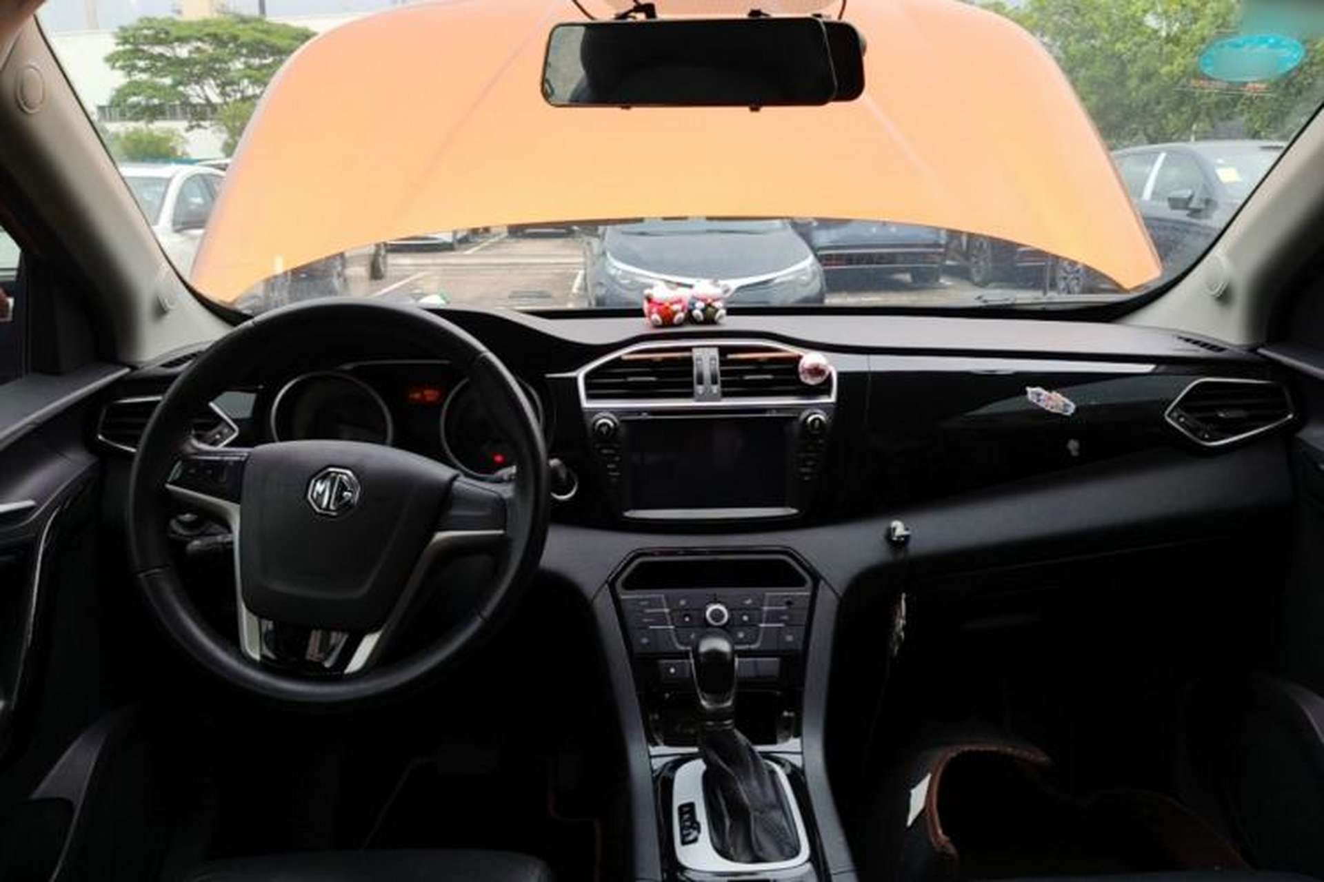Used MG GS 2015 1.5TGI TST Luxury Edition Center Console