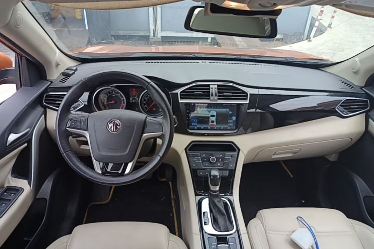 Used MG GS 2015 1.5TGI TST Luxury Edition Center Console