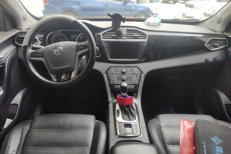 Used MG GS 2015 1.5TGI TST Luxury Edition Center Console